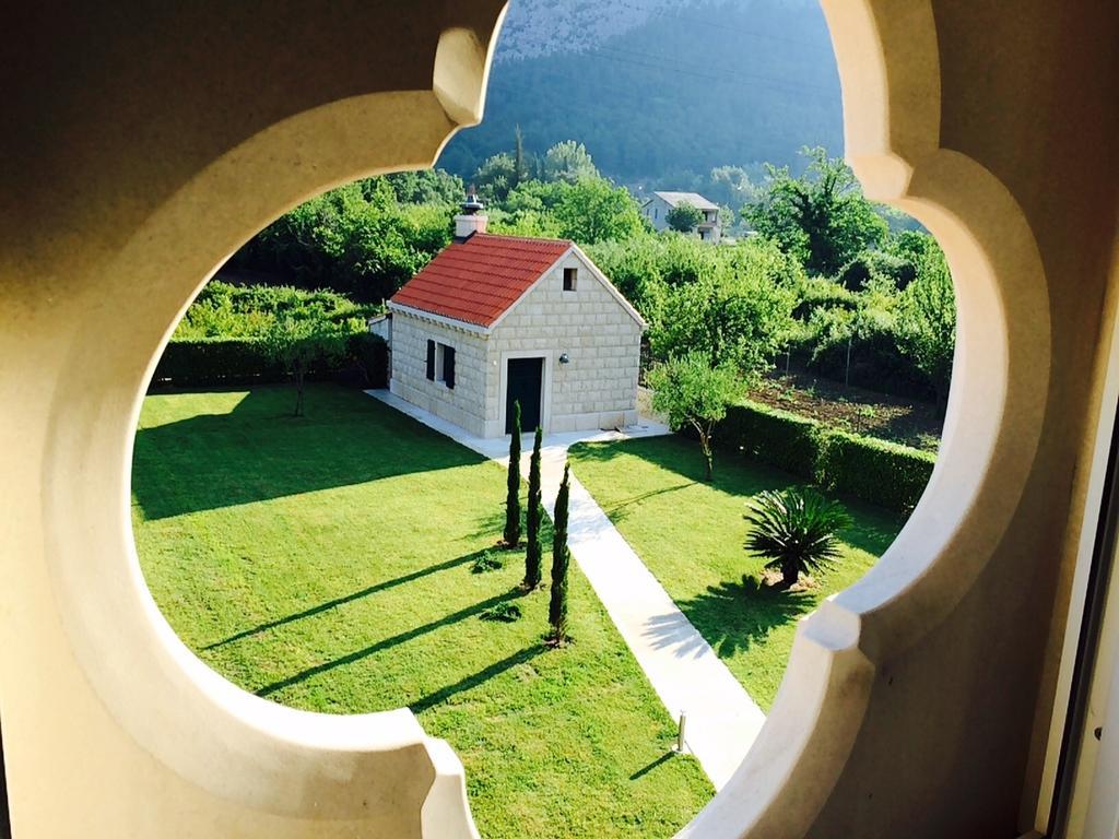 Apartments Anna Omiš Eksteriør billede