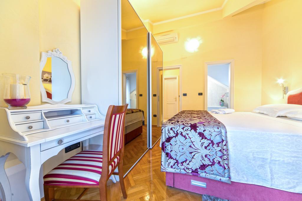 Apartments Anna Omiš Eksteriør billede