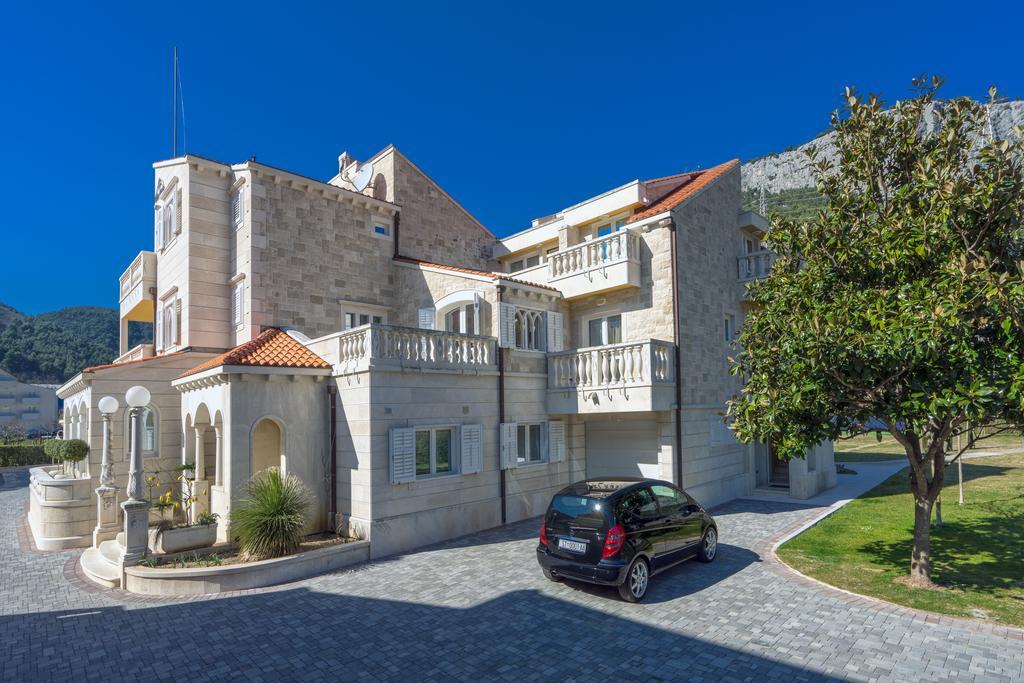 Apartments Anna Omiš Eksteriør billede